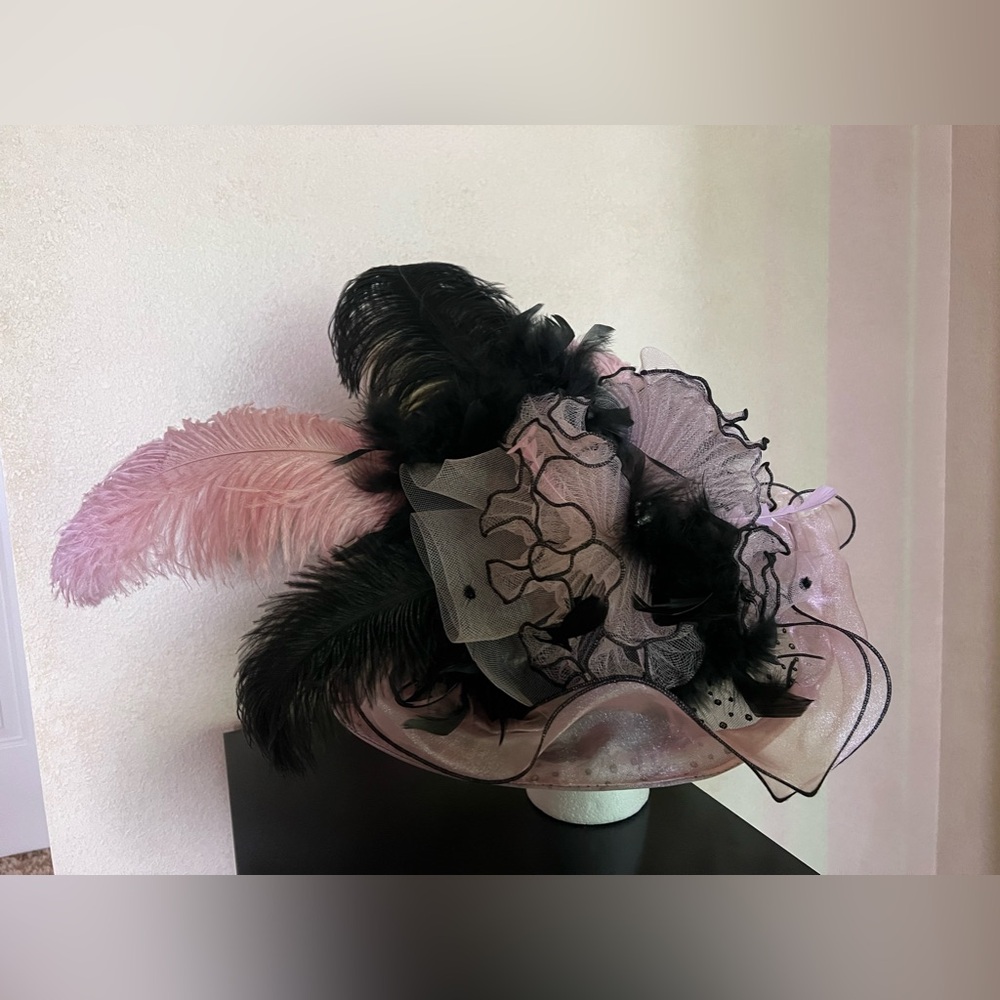 Star struck derby hat